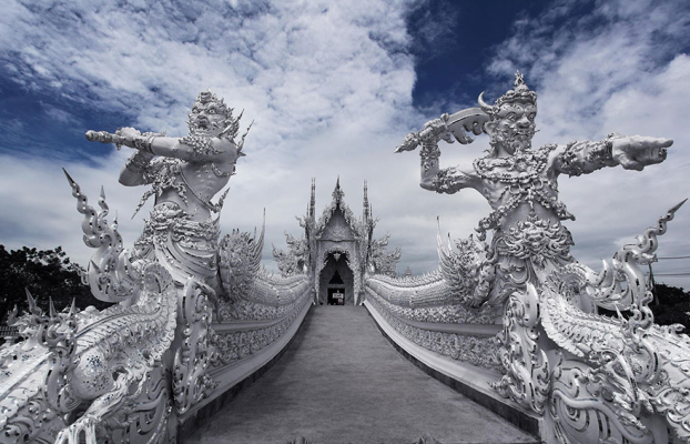 Wat Rong Khun: Ngôi đền Trắng nổi tiếng ở Thái Lan với vẻ đẹp kỳ dị 4