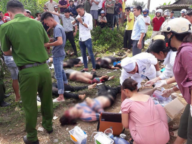 Lai Châu: Xe bồn đâm xe khách khiến 11 người tử vong, 4 người bị thương 2