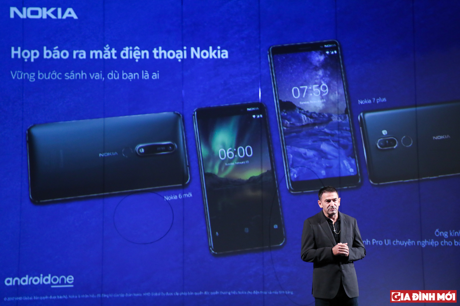 Ông James Rutherfoord, Phó Chủ tịch APAC HMD Global phát biểu tại lễ ra mắt sản phẩm Nokia 7 plus và Nokia 6 mới tại thị trường Việt Nam