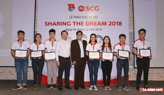 20 sinh viên xuất sắc được nhận học bổng chương trình Sharing The Dream 2018 1