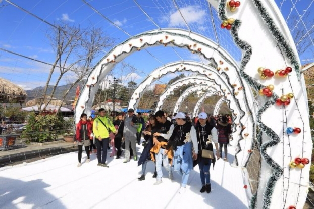 'Con đường mùa đông' trên Fansipan 'đốn tim' hàng ngàn du khách 4