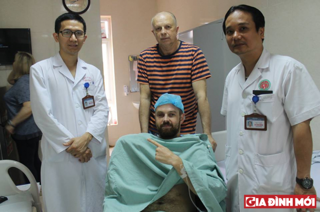   Bệnh nhân Osadtsi Eduard (SN 1990, quốc tịch CH Estonia) hồi phục sau ca phẫu thuật chấn thương sọ não thành công bởi các bác sĩ BV E  