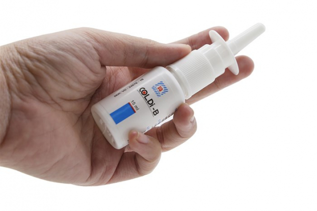   Xịt thuốc mũi phun sương như thuốc Coldi-B trước khi ngủ sẽ giúp trẻ chống nghẹt mũi, giảm nhanh triệu chứng sổ mũi gây ho cho bé (Ảnh minh họa)  
