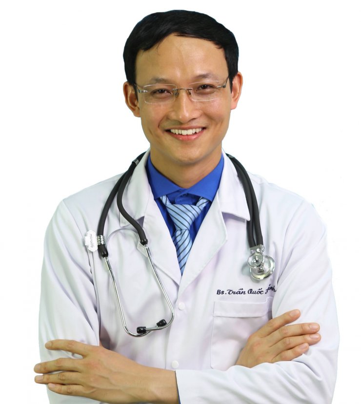 Bác sĩ Trần Quốc Khánh (Khoa Phẫu thuật cột sống - Viện chấn thương chỉnh hình, Bệnh viện Hữu Nghị Việt Đức)  