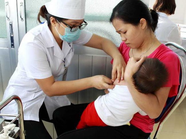 Số ca mắc sởi tăng 22 lần, Bộ Y tế mở chiến dịch tiêm vắc-xin sởi bổ sung cho trẻ 0