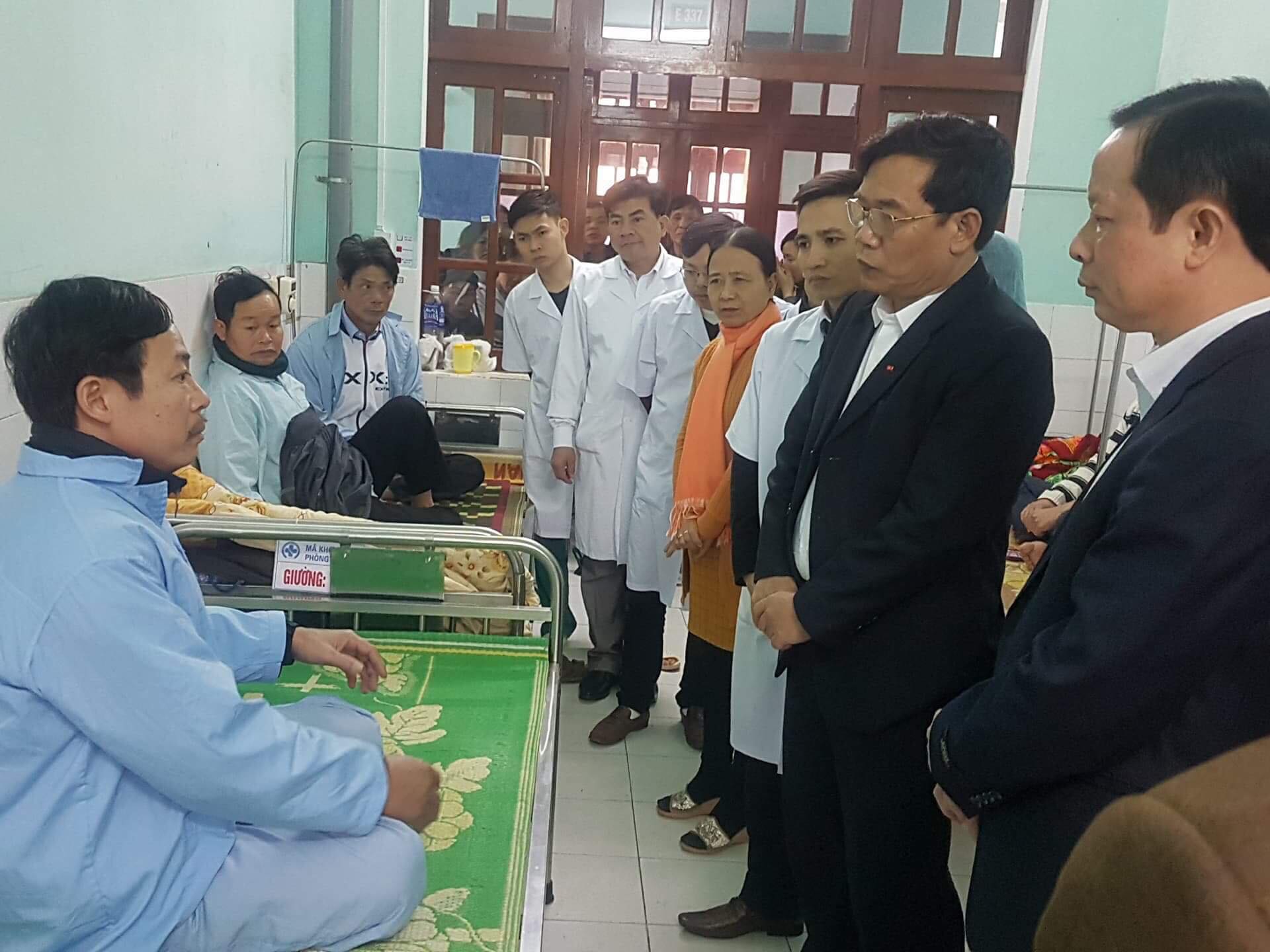 Ban Giám đốc Sở Y tế đã đến Bệnh viện Đa khoa tỉnh Thái Bình thăm, động viên bác sĩ bác sĩ Đỗ Chính Nghĩa