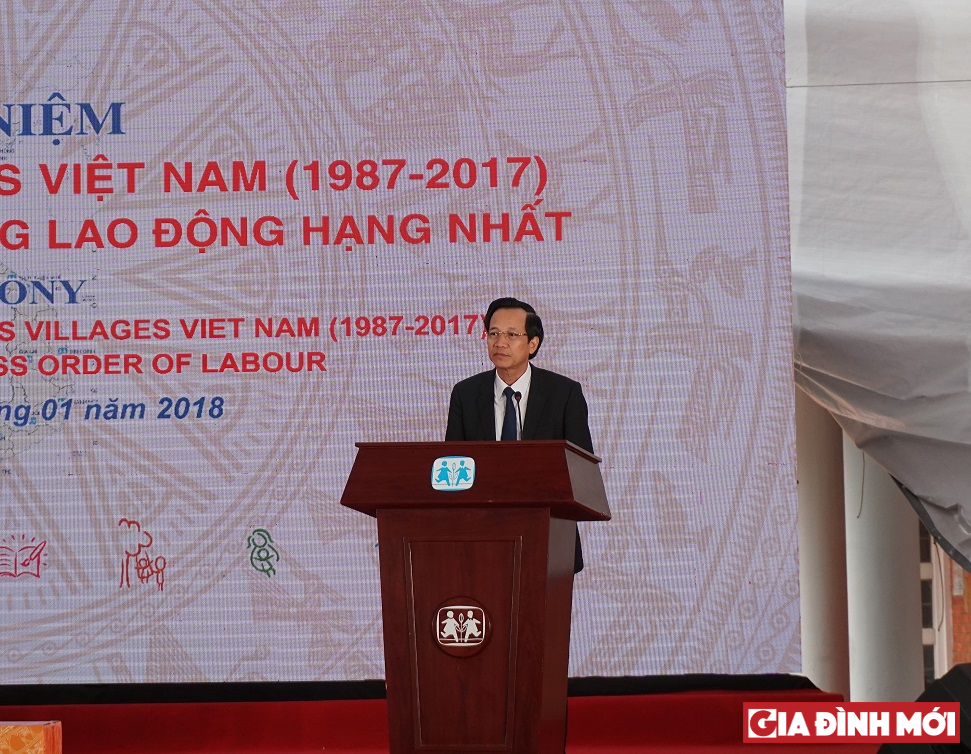Ông Đào Ngọc Dung, Bộ trưởng Bộ Lao động – Thương binh và Xã hội phát biểu tại buổi lễ