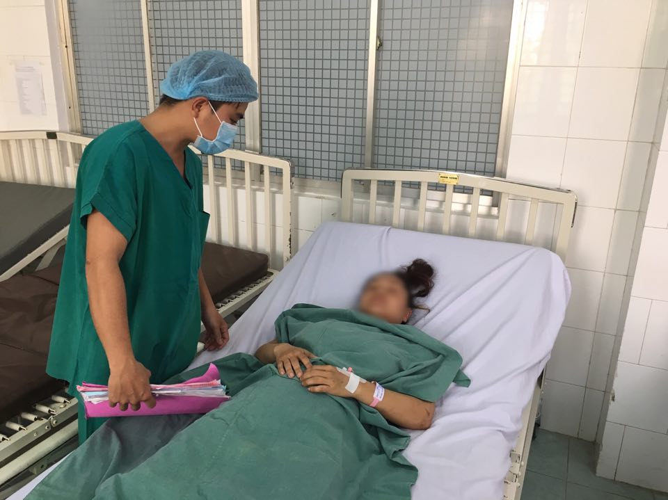 Sản phụ Nguyễn Thị Anh T. bị co giật nặng vì hội chứng HELLP được cứu sống thành công