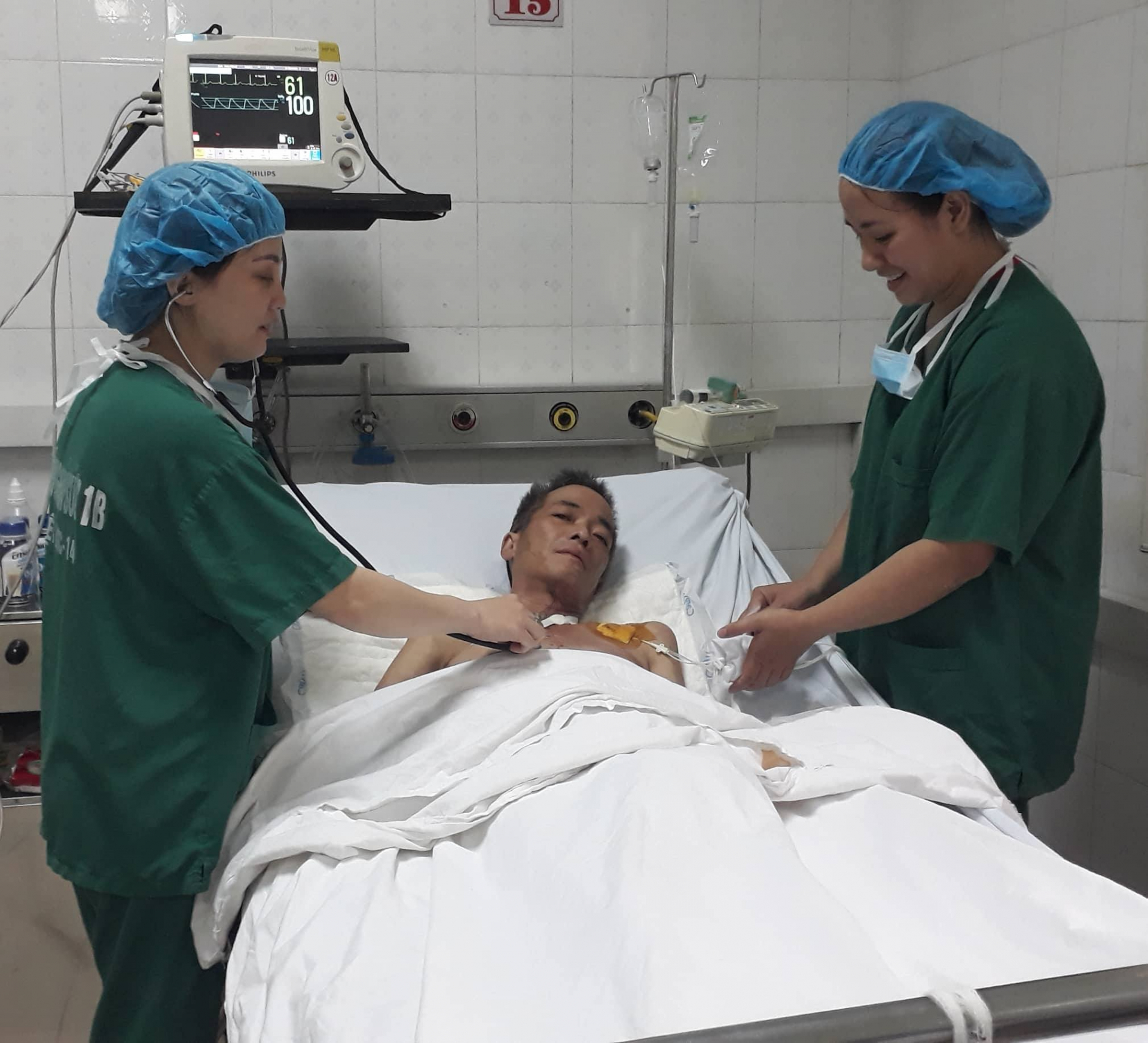 Bệnh nhân Hà Xuân Hạnh bị tai nạn lao động vỡ nát khí quản, đa chấn thương, cơ thể căng phồng như quả bóng được cứu sống thành công