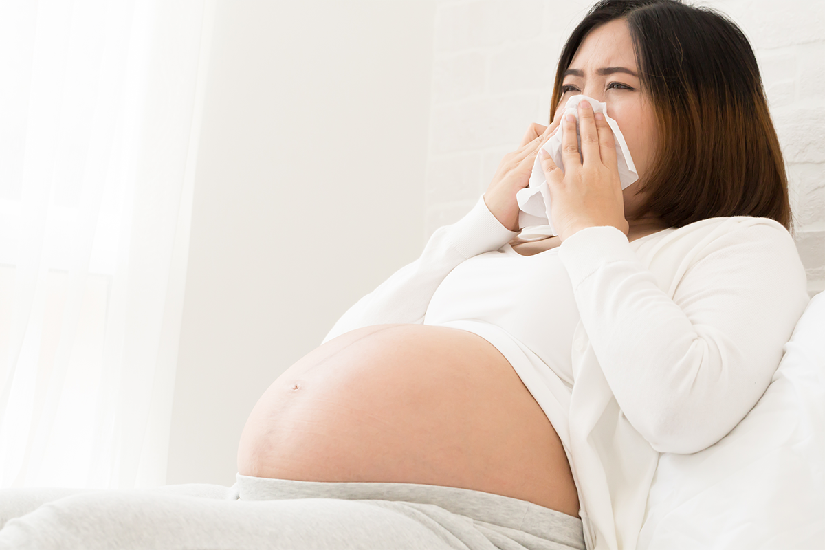 Bà bầu dễ bị cúm và dễ gặp những biến chứng của cúm do hệ miễn dịch thay đổi bất thường khi mang thai 
