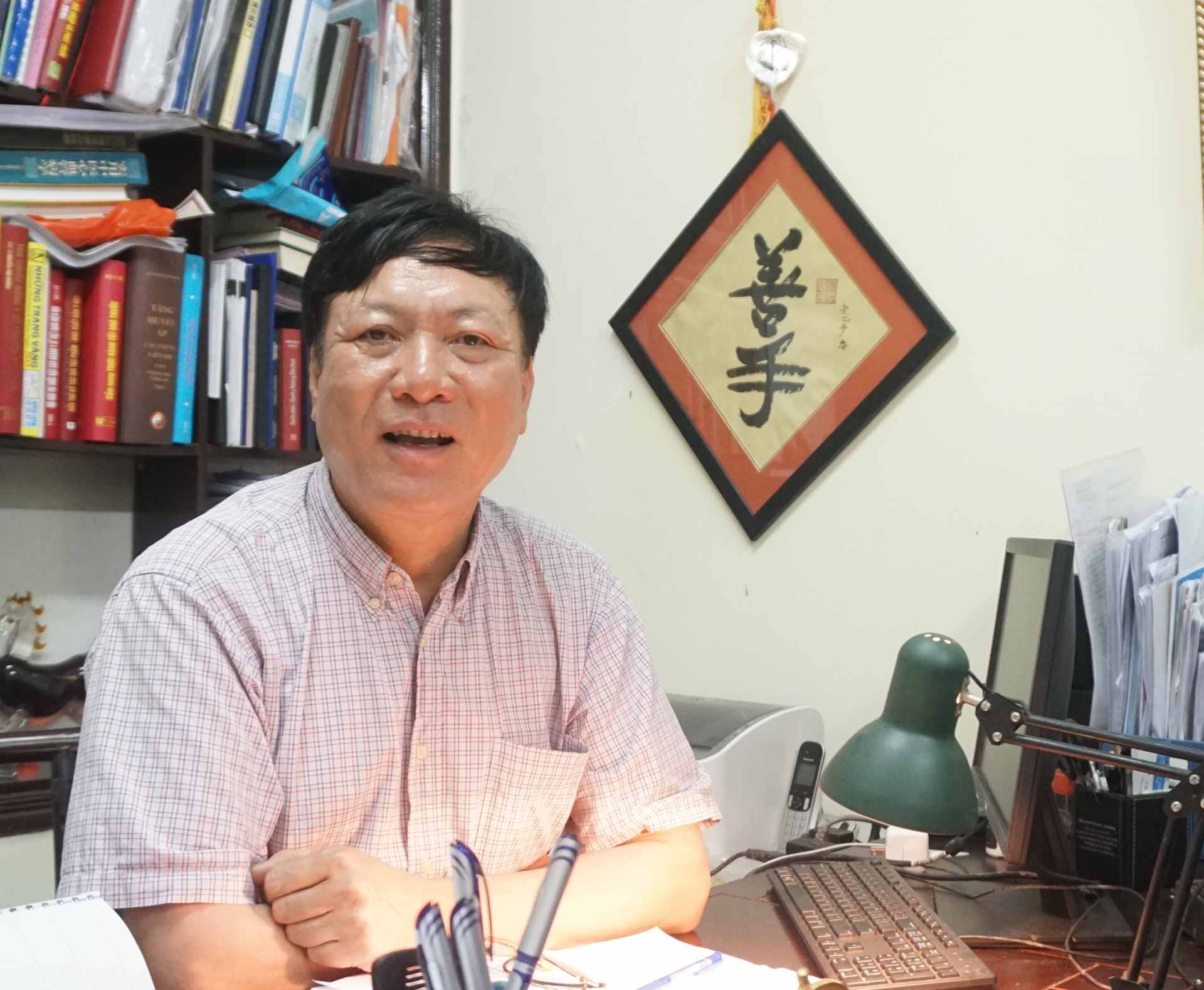 Ông Phạm Vũ Khánh, Cục trưởng Cục Quản lý Y Dược cổ truyền, Bộ Y tế cho rằng, không có chuyện khám bệnh, bốc thuốc không cần bắt mạch, không nhìn, không nghe, không hỏi