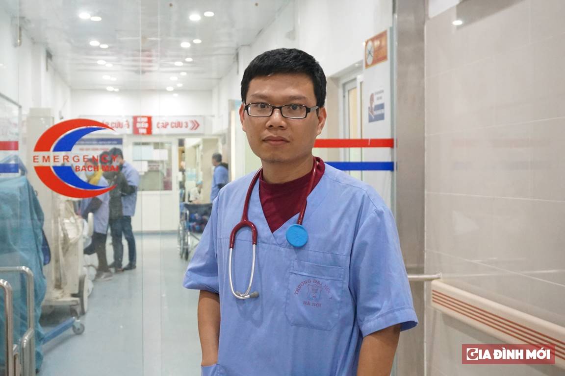 Bác sĩ Ngô Đức Hùng, khoa Cấp cứu A9, Bệnh viện Bạch Mai 