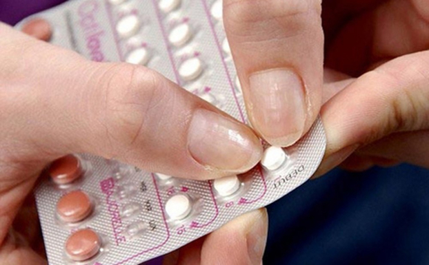   Lạm dụng thuốc tránh thai làm tăng nguy cơ mang thai ngoài tử cung. Ảnh minh họa  