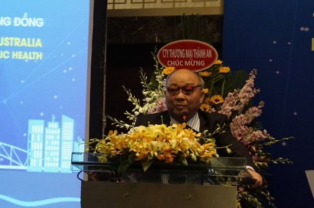   Ông Nguyễn Quốc Triệu, Nguyên Bộ trưởng Bộ Y tế Việt Nam phát biểu tại hội nghị  