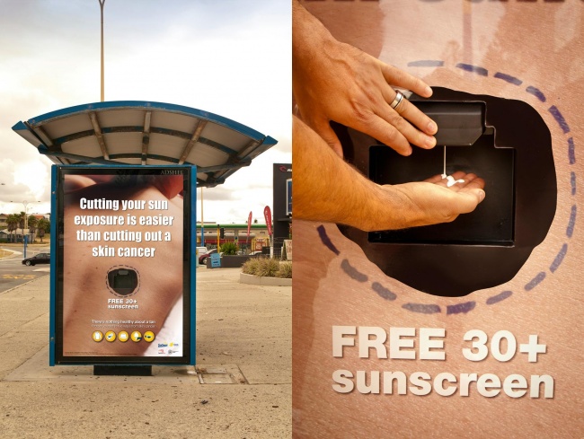 Quảng cáo vì cộng đồng của công ty quảng cáo Cooch Creative - để lan truyền thông điệp, nâng cao nhận thức phòng chống ung thư da, công ty này tạo nên những bốt quảng cáo cung cấp kem chống nắng miễn phí