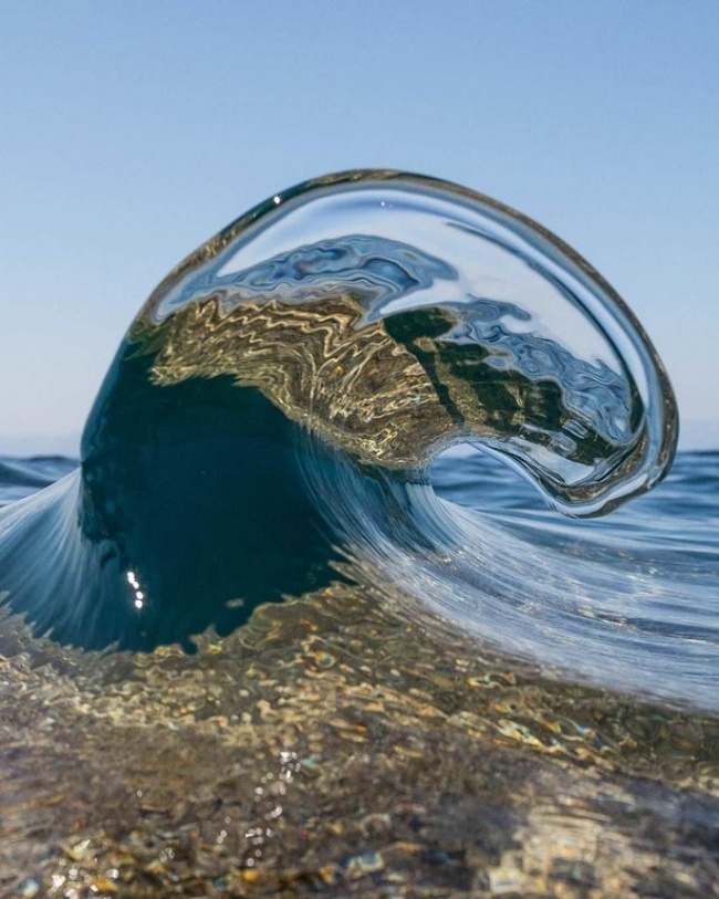 Bức ảnh chụp sóng nước đầy ảo diệu