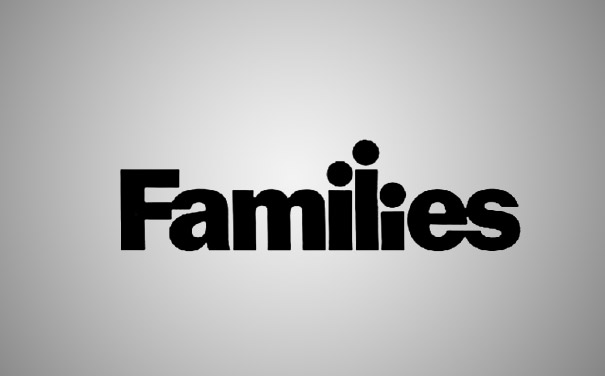 Families (gia đình) với hình ảnh các thành viên trong một gia đình nhỏ
