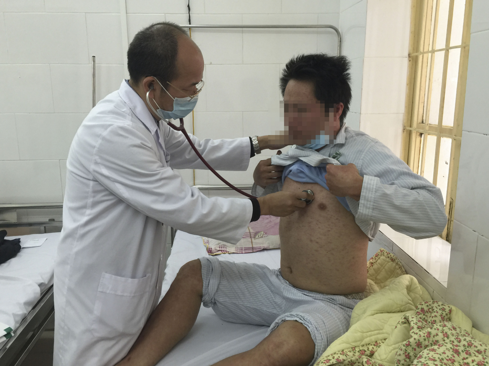 Từ đầu tháng 11, Khoa Truyền nhiễm - Bệnh viện Bạch Mai đã điều trị cho 4 trường hợp người lớn bị sởi. Ảnh: BVCC