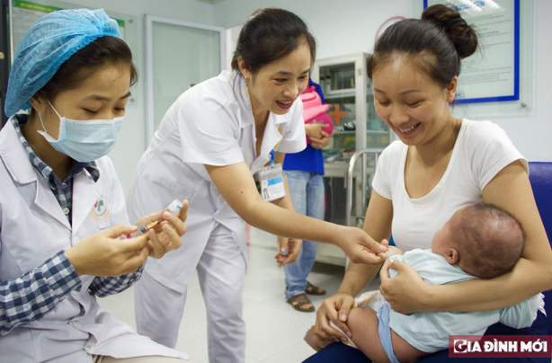 Số ca mắc sởi tăng 22 lần, Bộ Y tế mở chiến dịch tiêm vắc-xin sởi bổ sung cho trẻ 1