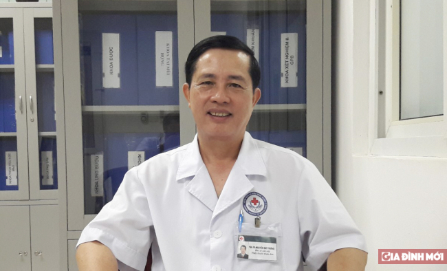   PGS. TS. Bác sĩ cao cấp Nguyễn Duy Thắng cho biết: Bác sĩ cần giải thích cho người mắc hội chứng ruột kích thích hiểu rõ về bệnh, từ đó điều trị mới hiệu quả.  