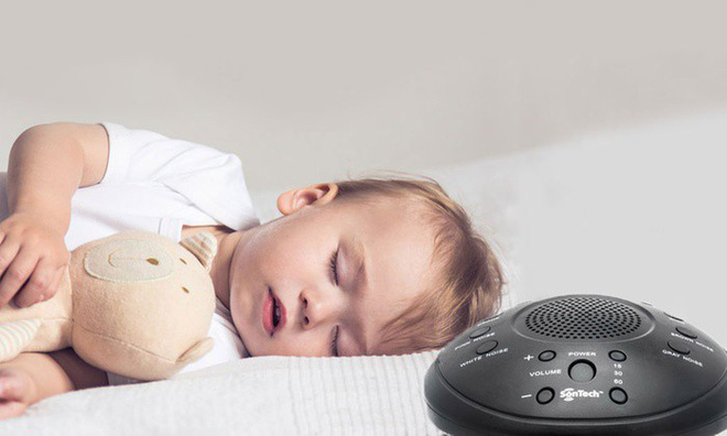    Sử dụng tiếng ồn trắng thể giúp bé quen với tiếng ồn trong lúc ngủ mà không bị gián đoạn  