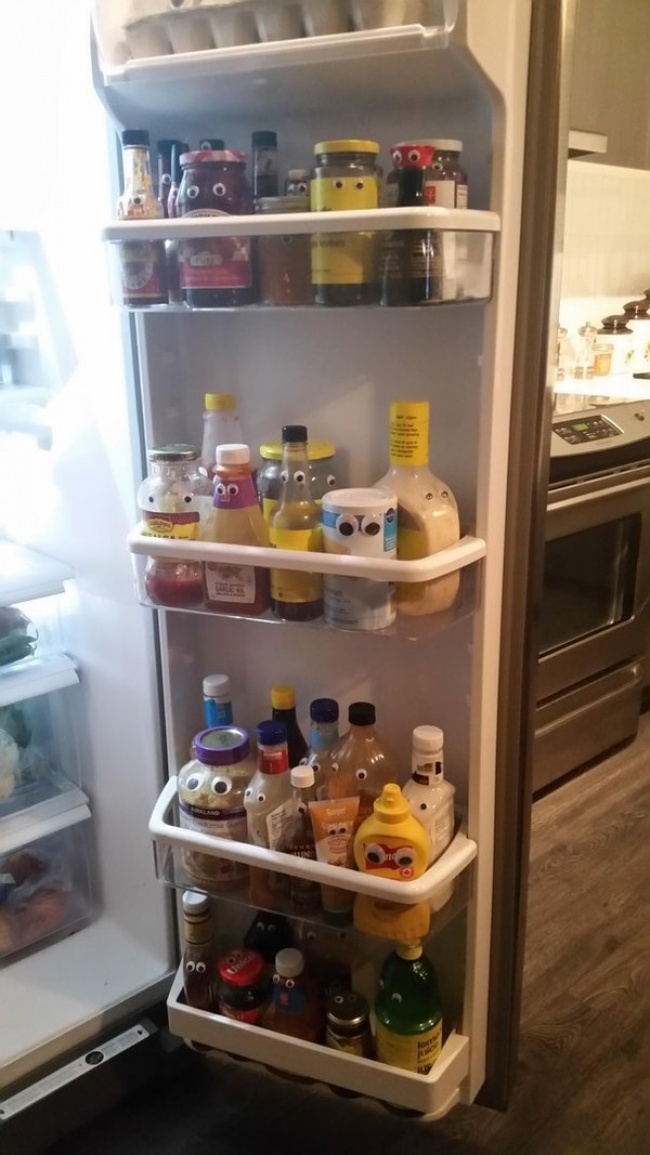Khi bạn yêu cầu chồng làm sạch tủ lạnh