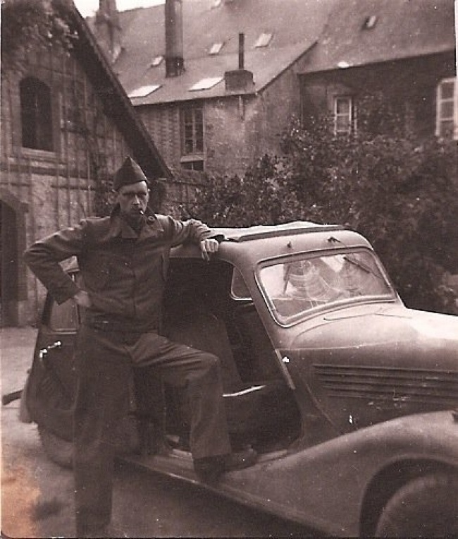 Ông tôi và chiếc xe lấy trộm từ Đức quốc xã