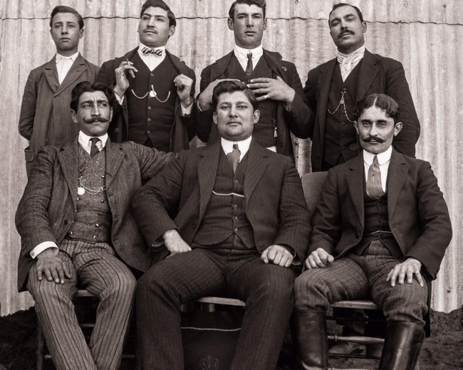 Ông nội của tôi (ở giữa) cùng ban nhạc của ông ở Argentina vào cuối thế kỷ 19