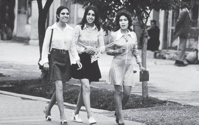 Phụ nữ trẻ ở Kabul, Afghanistan, những năm 1970