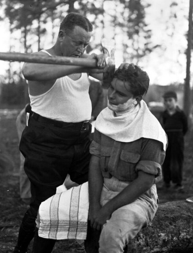 Cách đàn ông cạo râu, năm 1940