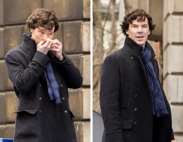   Benedict Cumberbatch nặn mụn trong quá trình sản xuất Sherlock  