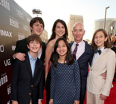 Gia đình tỷ phú Jeff Bezos