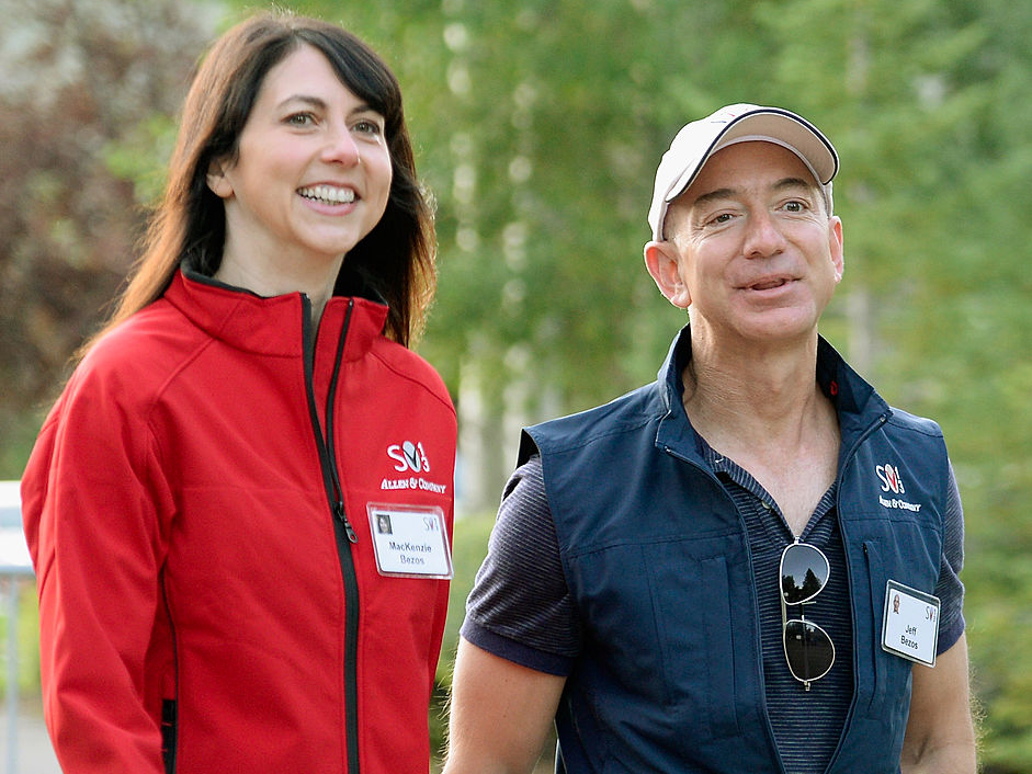jeff-bezos-let-his-kids-use-knives-and-power-tools-from-an-early-age--and-experts-say-that-could-be-a-good-thing