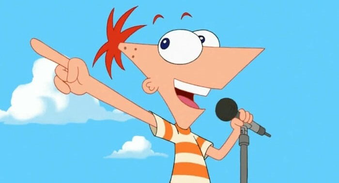 Không biết với cái đầu tam giác này thì Phineas mặc áo phông kiểu gì?