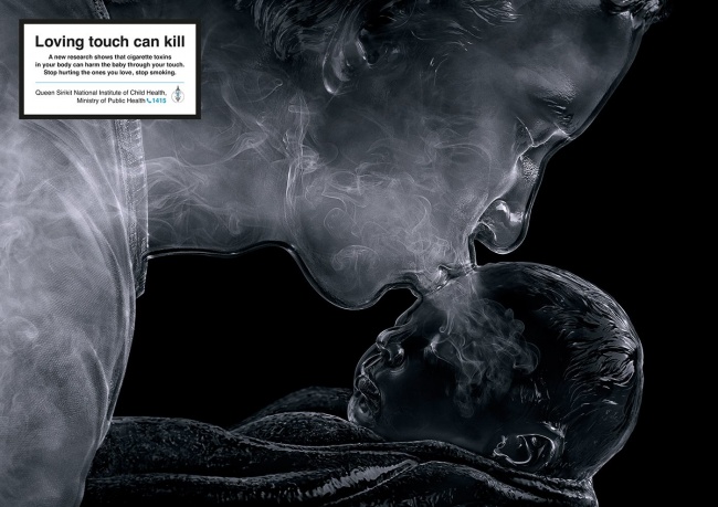 Cảnh báo ảnh hưởng mẹ hút thuốc lá gây hại cho con