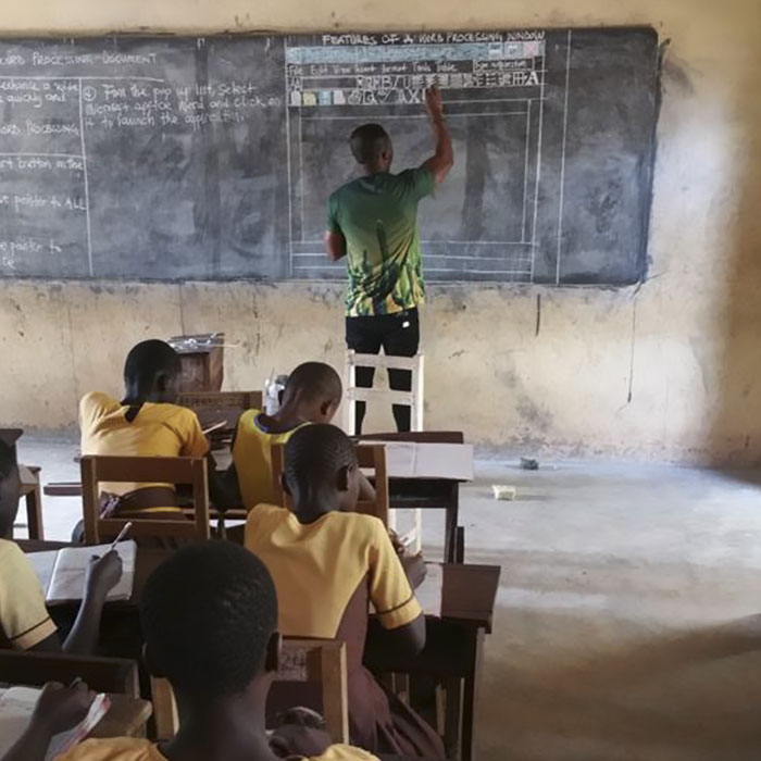 teacher-draws-computer-screen-chalkboard-owura-kwadwo-hottish-ghana-4-5a8fdf8f1c905__700