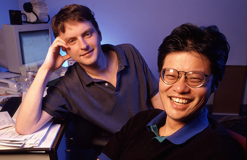 Yahoo được thành lập vào năm 1994 bởi David Filo và Jerry Yang, hai sinh viên của Đại học Stanford (Mỹ)
