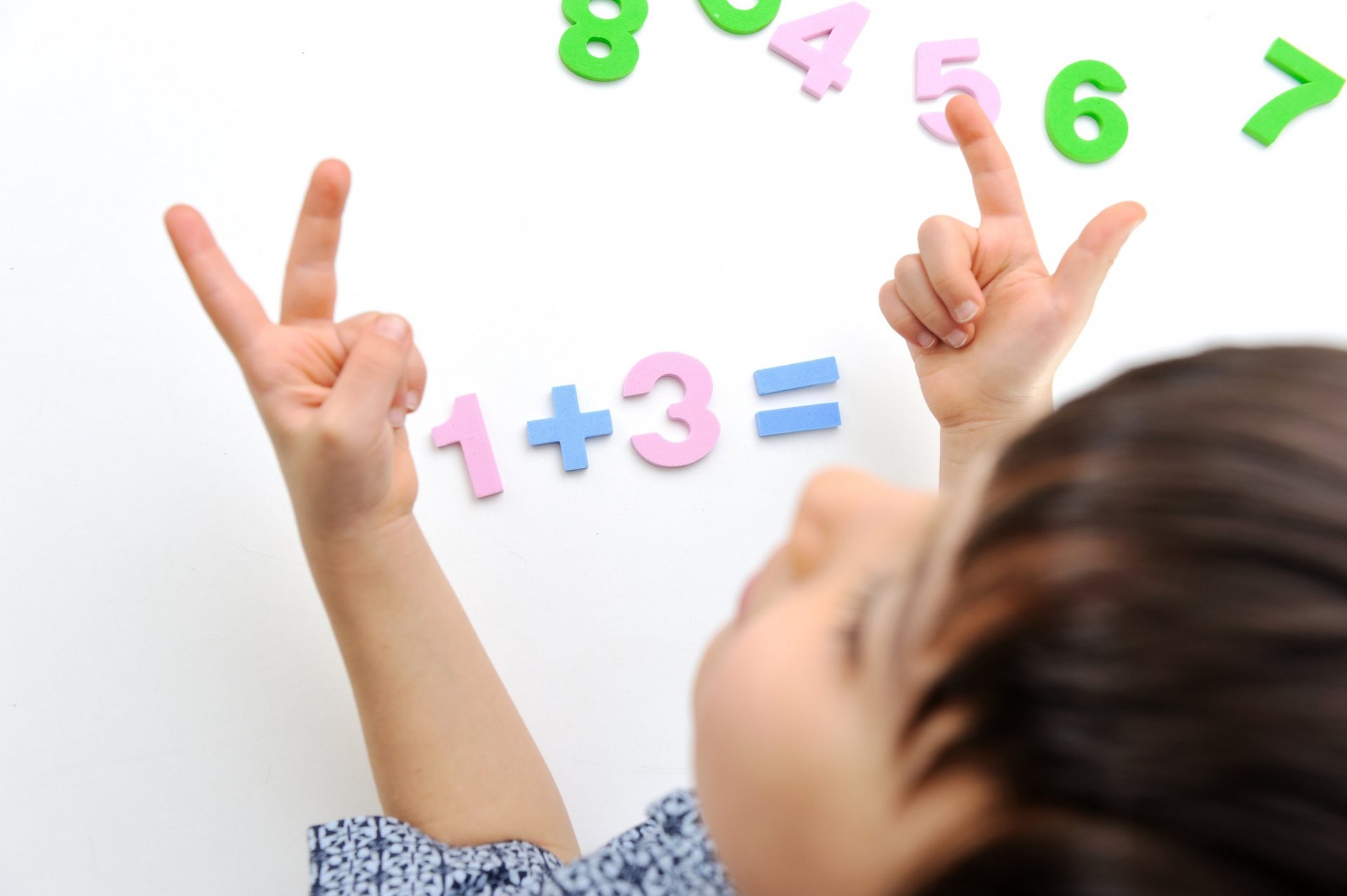 Tiếp xúc sớm với môn toán giúp trẻ trở nên cực nhạy cảm với các con số