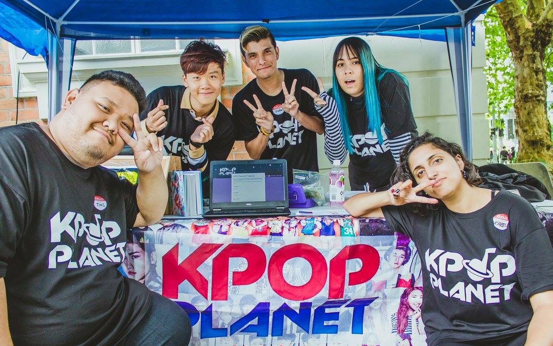 Nếu bạn là fan Kpop, bạn có thể tham gia Kpop Planet