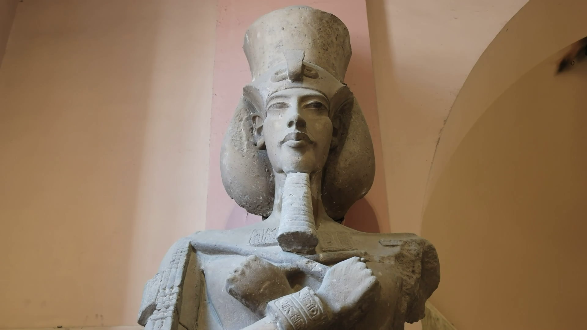 Chân dung Pharaoh Akhenaten