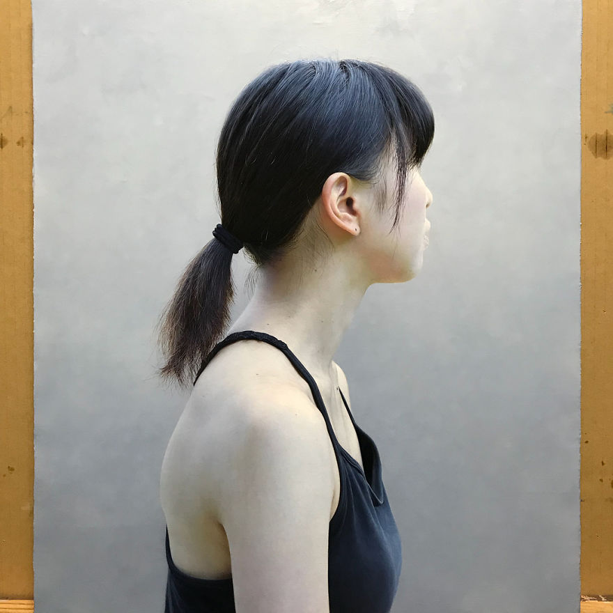 Japanese-make-hyper-realistic-portraits-and-you-would-surely-confuse-them-with-photographs-5afa1e08beb08__880