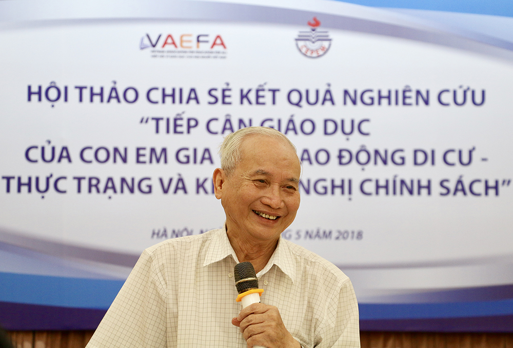 PGS.TS - Nhà giáo nhân dân Nguyễn Võ Kỳ Anh, đại diện tổ chức VAEFA phát biểu tại hội thảo