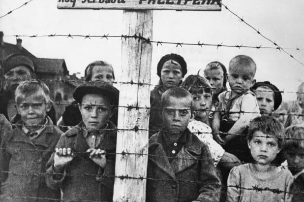 180124-holocaust-survivors-nazi-soldiers-01