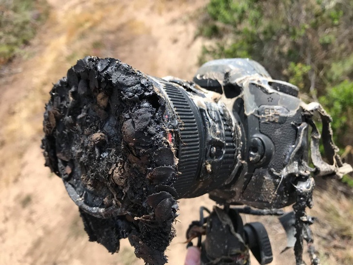 Camera điều khiển từ xa của phóng viên ảnh NASA bị chảy khi chụp ảnh phóng tên lửa SpaceX Falcon 9. Vụ việc xảy ra ngày 22/5/2018