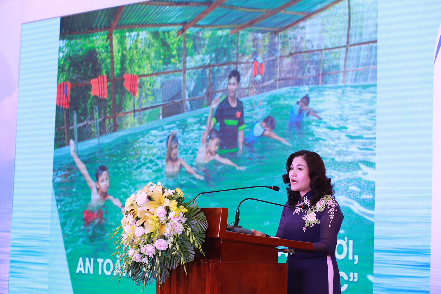 Thứ trưởng Bộ Lao động - Thương binh và Xã hội Nguyễn Thị Hà