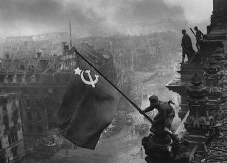 1945 - Kết thúc Chiến tranh Thế giới thứ II