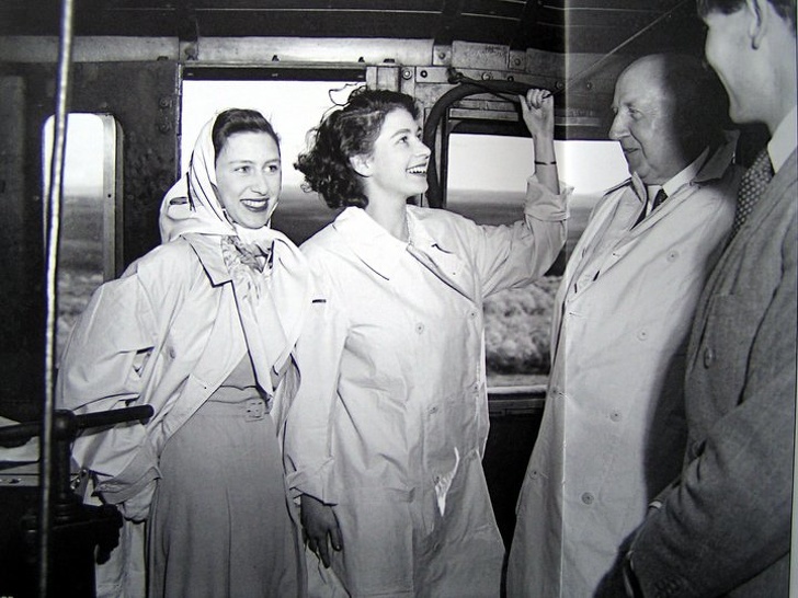 1947 - Công chúa Anh trên chuyến thăm hoàng gia đến Nam Phi