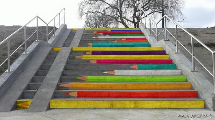 Cầu thang bút chì màu, tô điểm sắc màu cuộc sống - Poznan, Ba Lan