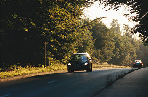 Các quốc gia Scandinavia buộc các công dân khi lái xe phải bật đèn pha, kể cả chạy ban ngày.  