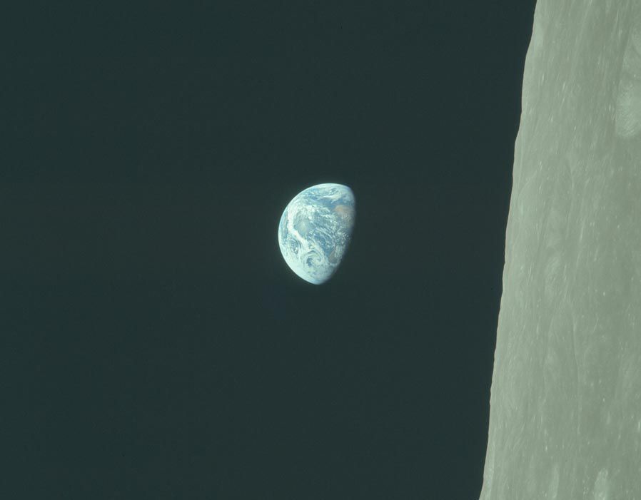 Bức ảnh chụp Trái Đất tuyệt đẹp nhìn từ Mặt Trăng
